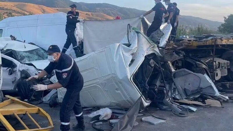 10 απώλειες σε καραμπόλα