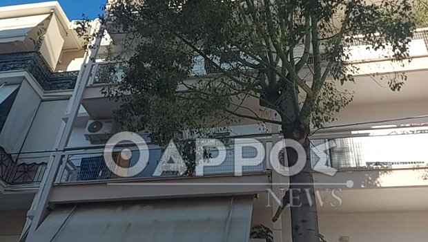 Ο 41χρονος σκότωσε τη γυναίκα του ενώ μέσα στο διαμέρισμα ήταν τα ανήλικα παιδιά τους