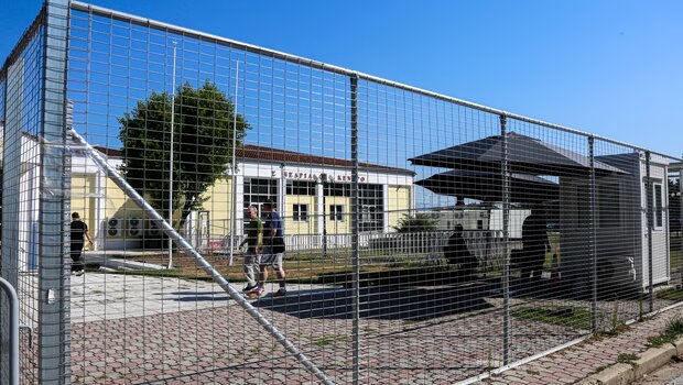 Να ακυρωθεί το κλητήριο θέσπισμα και αναστολή της δίκης για τα τέμπη ζητούν συνήγοροι κατηγορουμένων