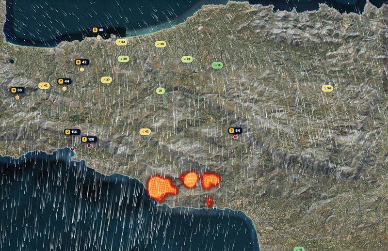 Τα θερμά σημεία στη μεγάλη φωτιά στην κρύα βρύση - στα 120 χιλιόμετρα οι ριπές ανέμου