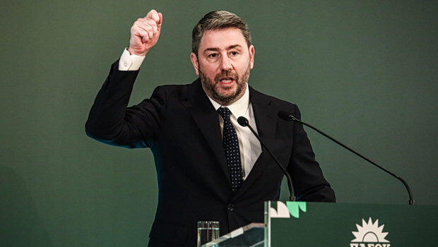 Παέκπληξη: η ακτινογραφία της πρότασης ανδρουλάκη για το νέο πολιτικό συμβούλιο