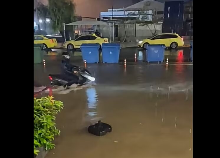 Κακοκαιρία: έκλεισε η παλαιά εθνική οδός στα μέγαρα - ποτάμια οι δρόμοι στο πέραμα - πού εντοπίζονται προβλήμα