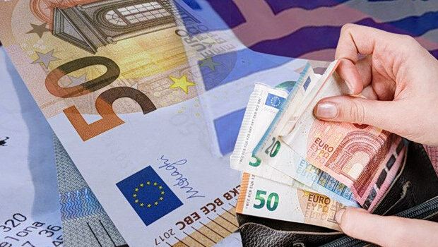 Η ακρίβεια κάνει «ταμείο»: πώς ο πληθωρισμός εξαφάνισε τις αυξήσεις στον κατώτατο μισθό