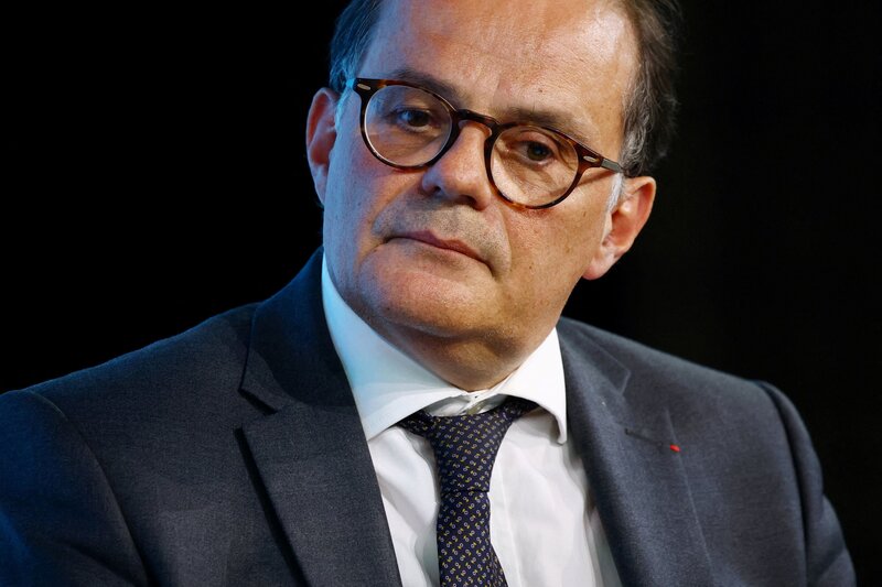 Γαλλία: η κεντρική τράπεζα καλεί τη βουλή να εγκρίνει τον προϋπολογισμό – αλλιώς, βλέπει οικονομική κατάρρευση