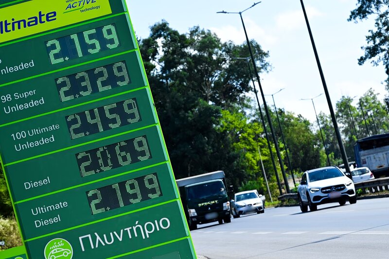 Καλπάζει η τιμή της αμόλυβδης - μια ανάσα από τα 2,2 ευρώ/λίτρο - «κόκκινος συναγερμός» στην ευρώπη ενόψει χει