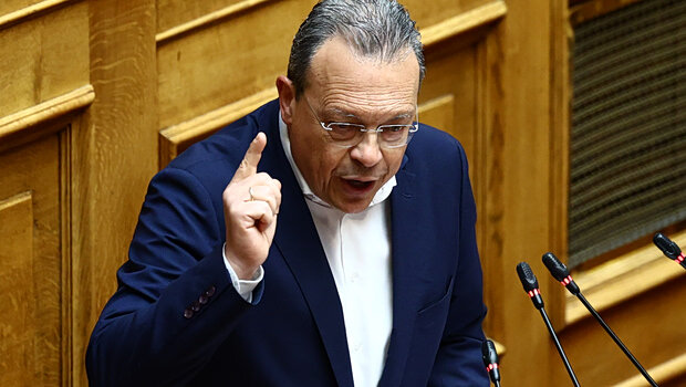 Φάμελλος: Αρχιερέας της τοξικότητας ο Κυριάκος Μητσοτάκης - Πώς σας κρατάει ο Λαζαρίδης;