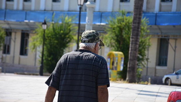 Χαμηλές συντάξεις για οκτώ στους δέκα ελεύθερους επαγγελματίες - Τι δείχνουν τα στοιχεία