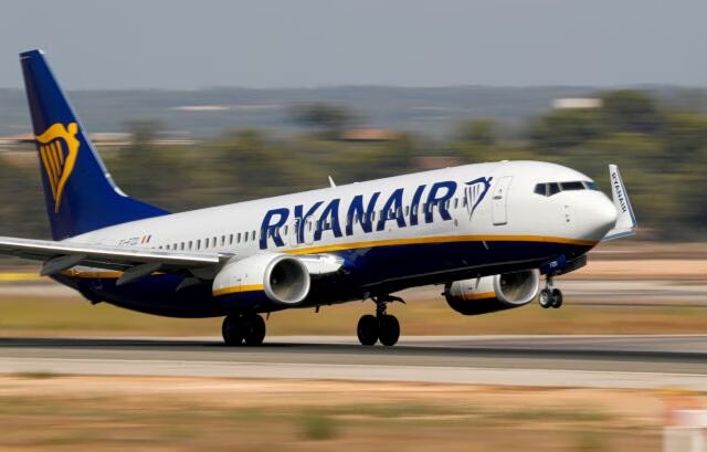 Καμπανάκι από ryanair: έρχεται αύξηση των αεροπορικών ναύλων έως και 20% το 2027