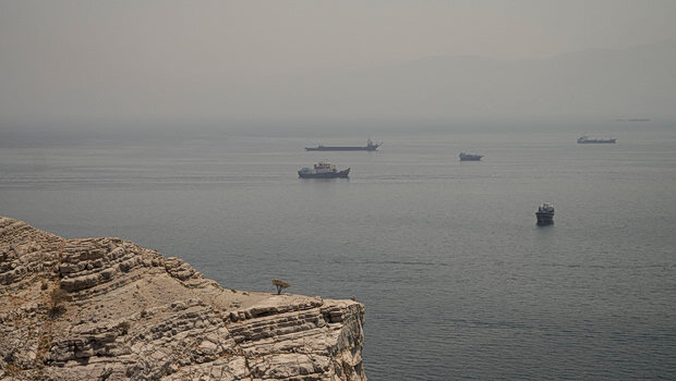 Τάνκερ του ιράν βγήκαν από την περίμετρο αποκλεισμού των ηπα - οι πρώτες εξαγωγές πετρελαίου μετά από δυο μήνε