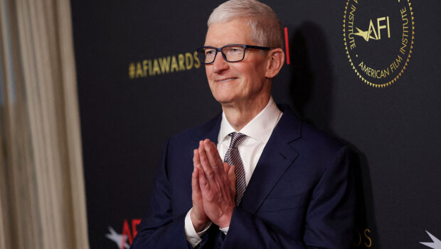 Apple: ο τιμ κουκ παραδίδει 4 τρισ. δολάρια κεφαλαιοποίησης μετά από 15 χρόνια