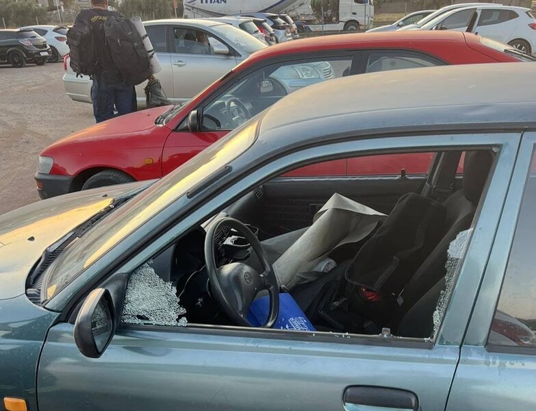 Καταγγελία σοκ: έκλεψαν εξαρτήματα από τα αυτοκίνητά πυροσβεστών ενώ έδιναν μάχη με τις φλόγες