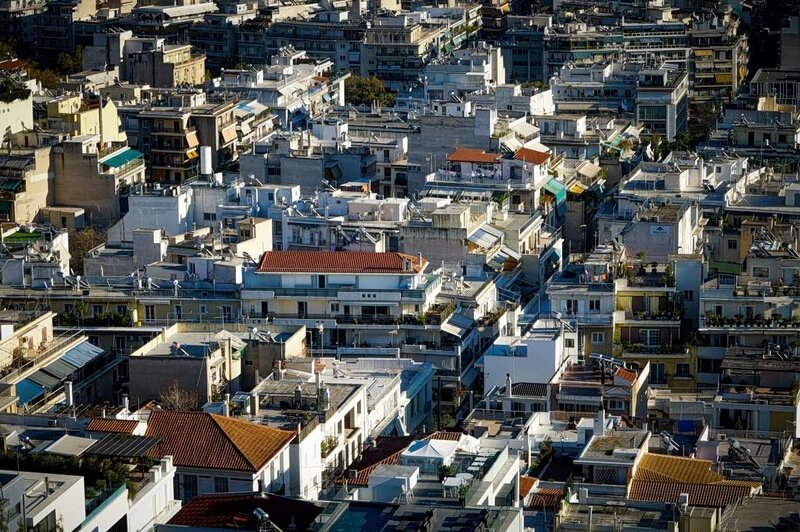 Καταπατημένα: «γυρίζουν την πλάτη» στην εξαγορά παρά τις εκπτώσεις και τις άτοκες δόσεις