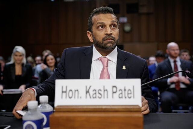 Κατηγορούν τον διευθυντή του fbi για εκφοβισμούς δημοσιογράφων