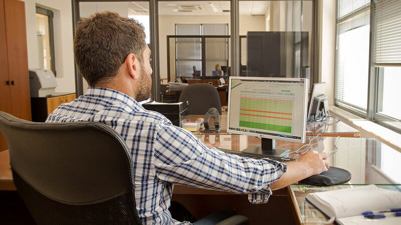 Αυξήσεις έως 80% του μισθού για 9 στους 10 δημοσίους υπαλλήλους το 2026