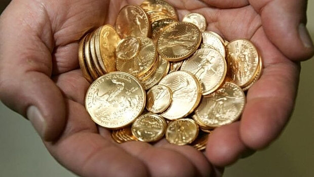 Έβγαλαν από το... σεντούκι 14.000 χρυσές λίρες