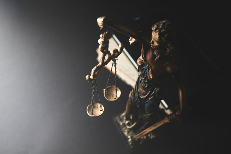 Η δικαιοσύνη στην ευρώπη είναι... γένους θηλυκού - το παράδειγμα της ελλάδας