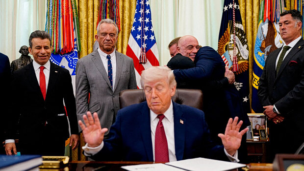 Η διπλωματία τραμπ περιλαμβάνει πολύ truth social – βομβαρδισμός αναρτήσεων με την εκεχειρία να λήγει