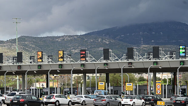 Σε εξέλιξη η έξοδος των εκδρομέων του Πάσχα - Σημειωτόν σε Κηφισό και Αθηνών - Κορίνθου, καθυστερήσεις στην Ατ