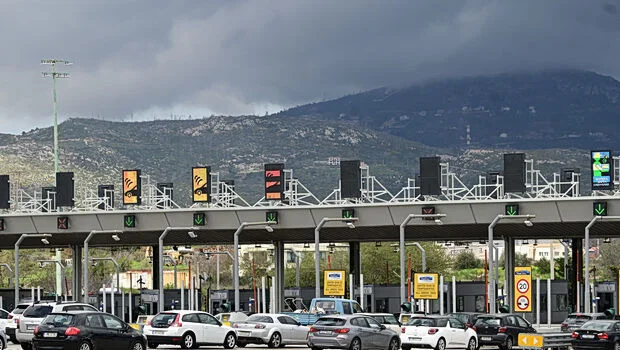 Σε εξέλιξη η έξοδος των εκδρομέων του Πάσχα - Σημειωτόν σε Κηφισό και Αθηνών - Κορίνθου, καθυστερήσεις στην Ατ