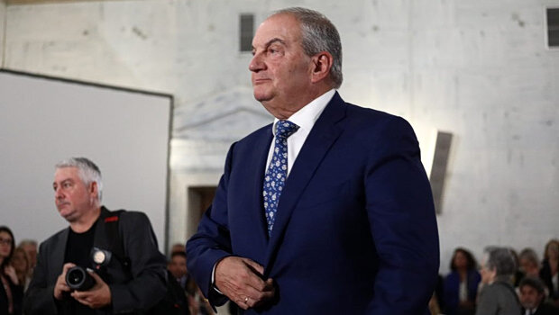 Νέα εμφάνιση καραμανλή - η αγεφύρωτη απόσταση του πρώην πρωθυπουργού από μητσοτάκη