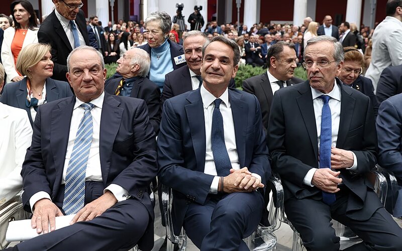 Νέα παρέμβαση σαμαρά σήμερα το απόγευμα - διπλή εμφάνιση μέσα στον οκτώβριο αναμένεται από καραμανλή