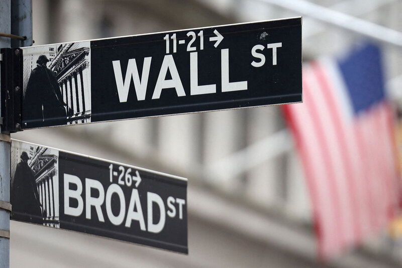 Νέες πιέσεις δέχεται η wall street - oι επενδυτές παραμένουν επιφυλακτικοί