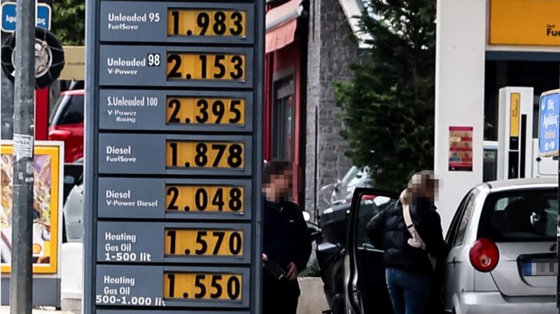 Η EE προτείνει τηλεργασία και Κυριακές χωρίς αυτοκίνητα λόγω αυξήσεων σε πετρέλαιο και φυσικό αέριο