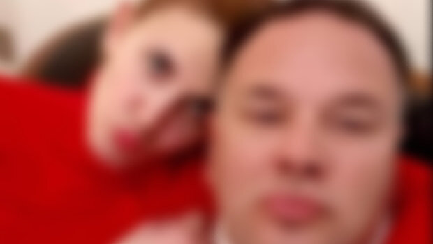 «eίμαι κι εγώ θύμα, όπως και τα παιδιά μου» - η πρώην σύζυγος του αστυνομικού της βουλής μιλά στο in