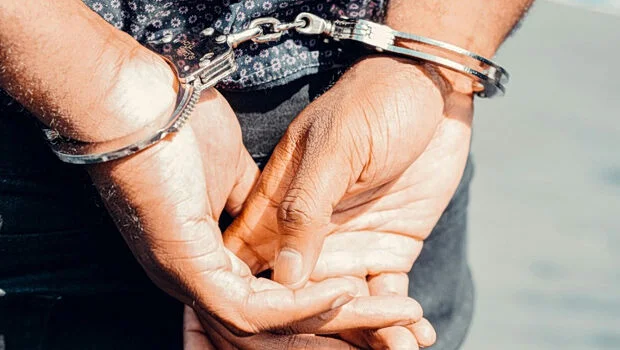 Χειροπέδες σε 42χρονο για την δολοφονία του 64χρονου στην Ευκαρπία - Τον σκότωσε και τον πέταξε στο ρέμα