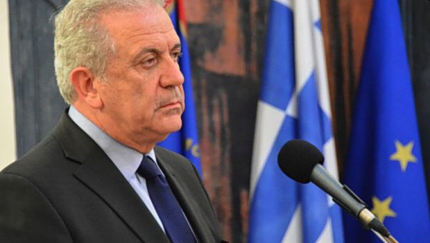 Η ελληνική σκιά του qatargate: ο αβραμόπουλος, τα 75.000 ευρώ και ο έλεγχος για συμμετοχή σε εγκληματική οργάν