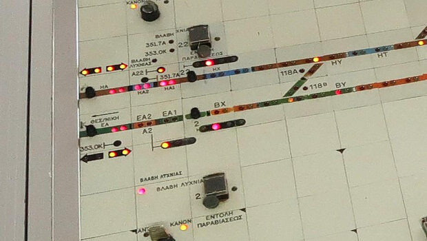 Τέμπη: επιμένει στην «ατομική ευθύνη» του σταθμάρχη το δημόσιο