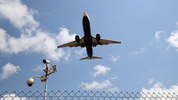 «Δεν έχουμε άμεση έλλειψη καυσίμων - Η ανησυχία επικεντρώνεται στην επάρκεια για τα αεροσκάφη», λέει η Κομισιό