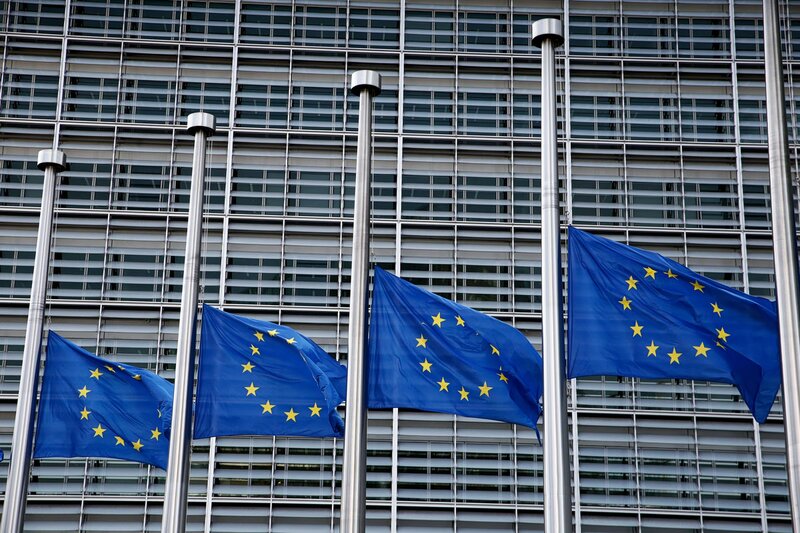 Νέο ψηφιακό διαβατήριο για εργαζόμενους στην εε προτείνει η κομισιόν