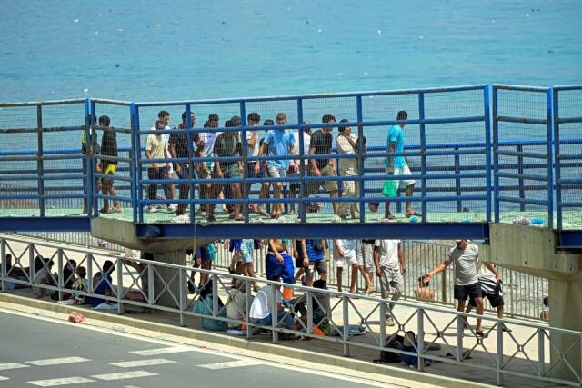 Θέουτα: πάνω από 37.500 μετανάστες επέστρεψαν στο μαρόκο – τουλάχιστον 57 οι θύματα
