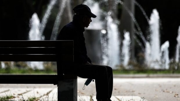 Γέροι στη δουλειά, νέοι στην ανεργία – το δημογραφικό και η αγορά εργασίας