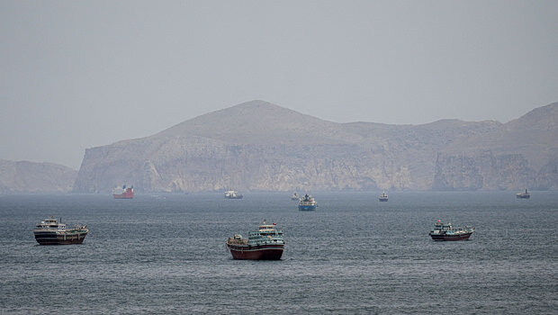 Τέσσερα ιρανικά τάνκερ με πετρέλαιο εξήλθαν από τα στενά του ορμούζ παρά τον αποκλεισμό των ηπα