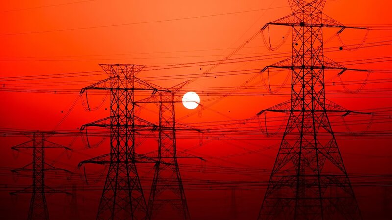 Ρεύμα: άλμα στη ζήτηση λόγω data centers, βιομηχανίας και λιμανιών