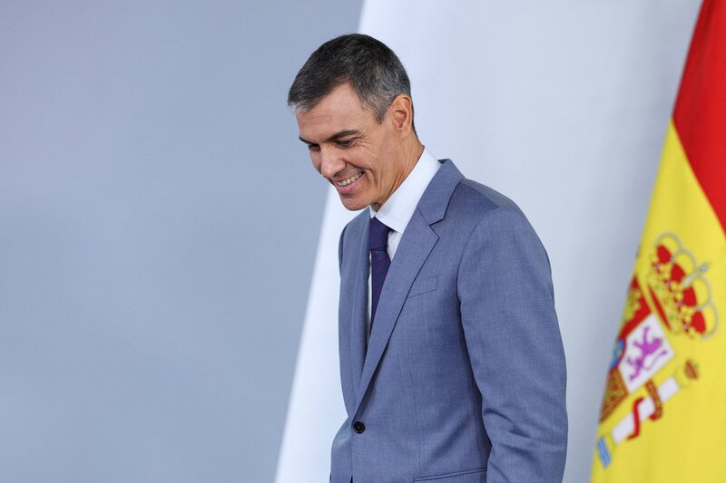 Η ευρώπη παρακολουθεί τον πέδρο σάντσεθ με κομμένη ανάσα – γιατί είναι το σαφές αντίβαρο στον τραμπισμό