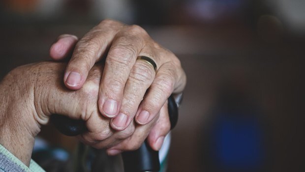 Αφημένοι στην τύχη τους... ουραγός η ελλάδα στη μακροχρόνια φροντίδα