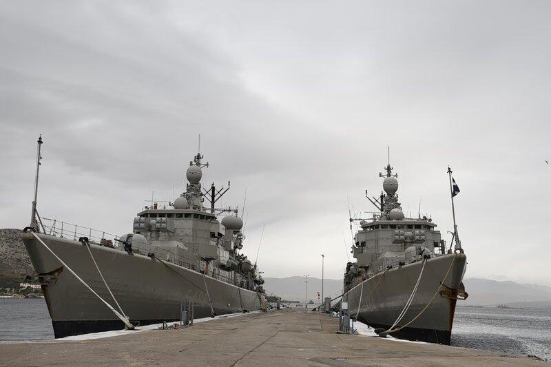 «φουρτούνες» από την ομολογία συρίγου για υποχώρηση - η κάσος, το καλώδιο και οι… «λευκές επιταγές»