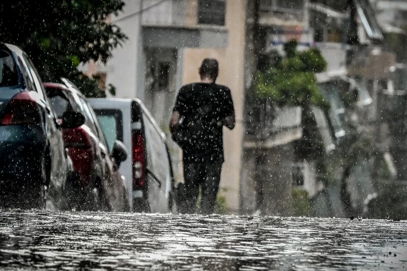 «φθινοπωρινού τύπου» η κακοκαιρία της παρασκευής – από δευτέρα πάλι ζέστη