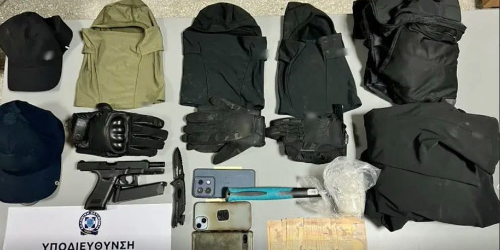 Γλυφάδα: Δύο Λιθουανοί και Ουκρανός συνελήφθησαν για διάρρηξη - Απείλησαν αστυνομικούς με όπλα