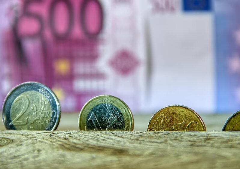 H ελλάδα έμεινε ξανά πίσω από την ευρώπη στον τομέα των επενδύσεων - αποκαλυπτικά στοιχεία