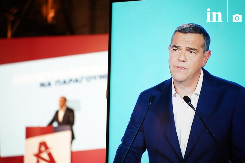 Οι 4+1 πυλώνες του τσίπρα για την παιδεία: υποτροφία σε φοιτητές, προσλήψεις εκπαιδευτικών, τέλος στις πανελλα