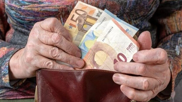 Οι αλλαγές που έρχονται στις συντάξεις χηρείας