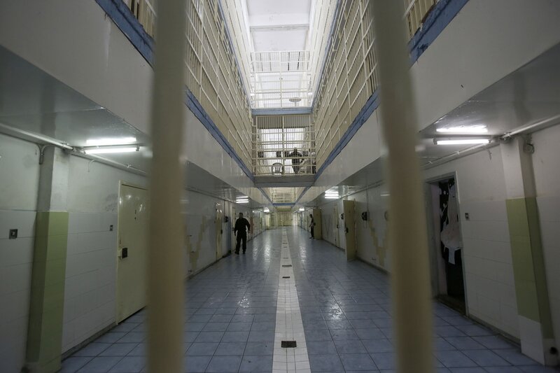 Οι ελληνικές αρχές δεν εγγυώνται αξιοπρεπείς συνθήκες κράτησης στις φυλακές