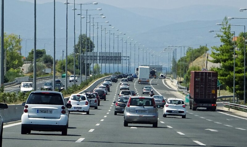 Οι τσιμπημένες τιμές του ελληνικού καλοκαιριού - ταξιδεύοντας με «κόφτες» στην ηπειρωτική ελλάδα