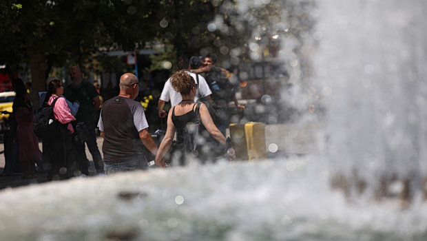Για «θερμό επεισόδιο με χαρακτηριστικά καύσωνα» προειδοποιεί ο κολυδάς - πού και πότε θα δούμε τις υψηλότερες 