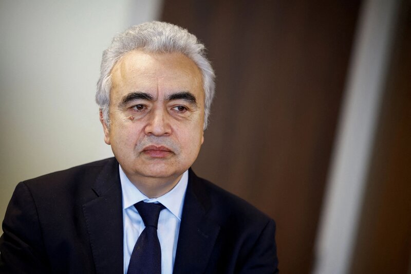 Διεθνής οργανισμός ενέργειας: οι τιμές του πετρελαίου άρχισαν να υποχωρούν, μετά τη συμφωνία της g7