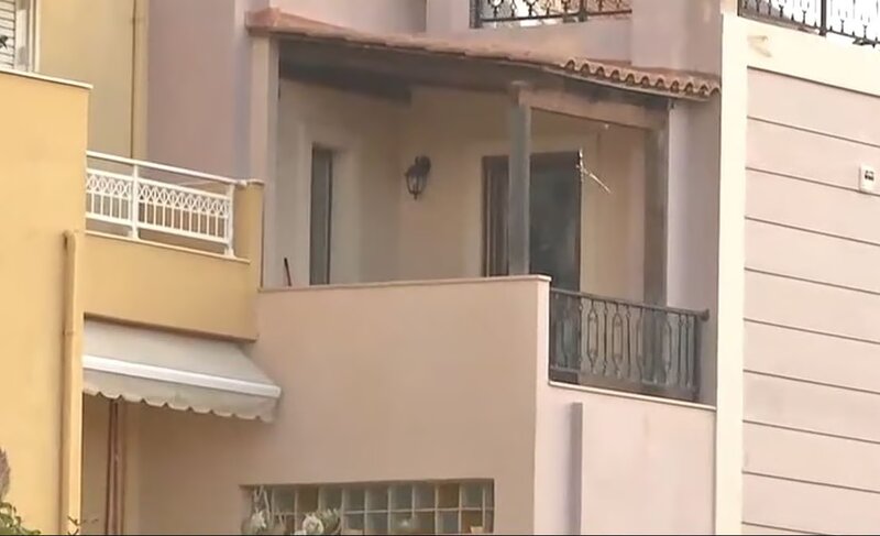 Αιματηρή επίθεση στο λαύριο: πέντε φορές είχε καταγγείλει η γυναίκα τον πρώην σύντροφό της - είχε panic button